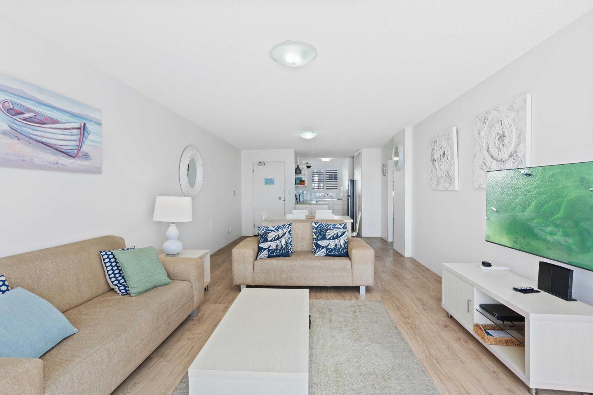 Goodwin Towers - Hosted By Burleigh Letting Apartment Gold Coast Luaran gambar